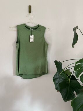 💖3 for $25 bundle💖 REI Olive Green Muscle Tank Top